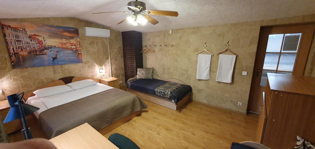 Aparthotel 4 ,, Cosy House Billiard " - Sauna & Parking Kaunas Exterior photo